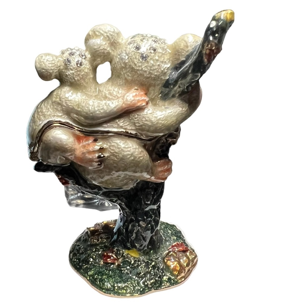 Porcelain Koala Mama and Baby Trinket Box - Picture 4 of 9